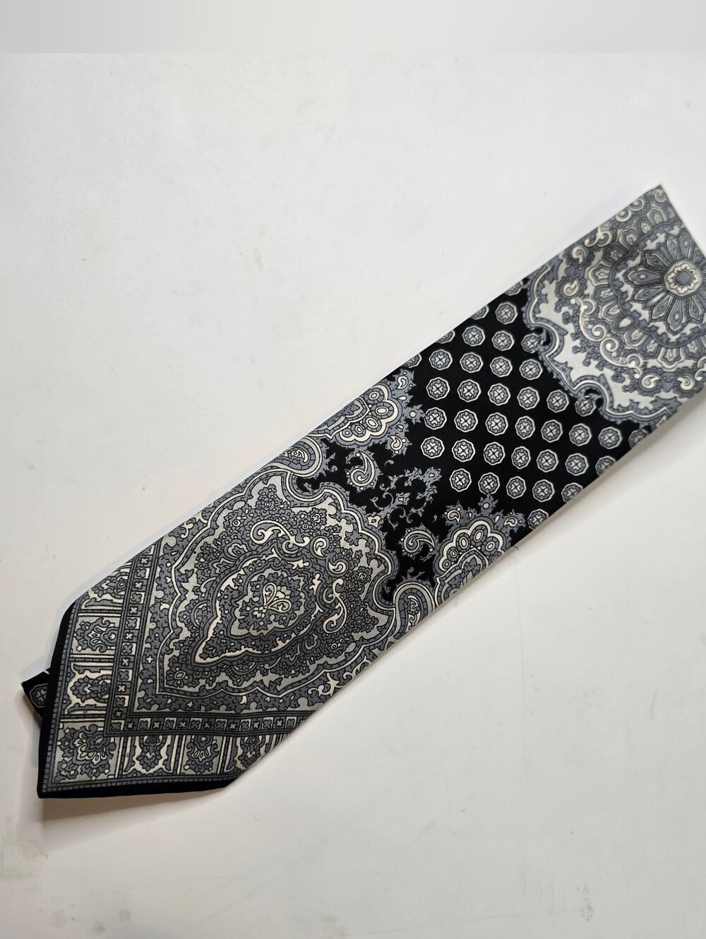 Vintage Damon Neck Tie